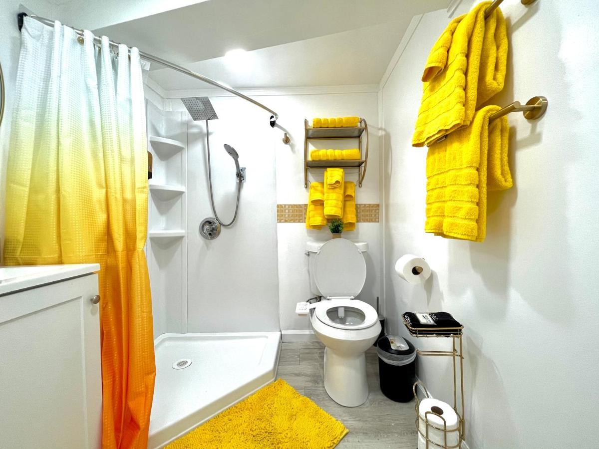 The Amber Retreat - Brooklyn Centre Comfort - Charming Space For Families, Couples & Business Travelers Near Downtown - With 300Mb Wifi, Parking & Self Check-In 克里夫兰 外观 照片