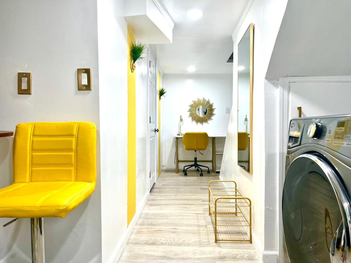 The Amber Retreat - Brooklyn Centre Comfort - Charming Space For Families, Couples & Business Travelers Near Downtown - With 300Mb Wifi, Parking & Self Check-In 克里夫兰 外观 照片